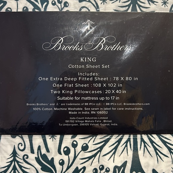 Brooks Brothers Sheet Set King Christmas Reindeer Holly Berry Evergreen Trees - Picture 3 of 3
